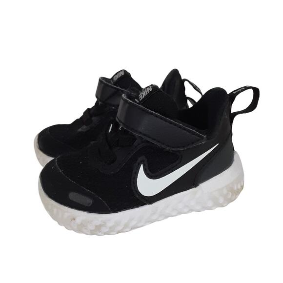 Nike Revolution 5 Black Slip On Sneakers Toddler 2C Running Shoes Gender Neutral - Picture 1 of 8